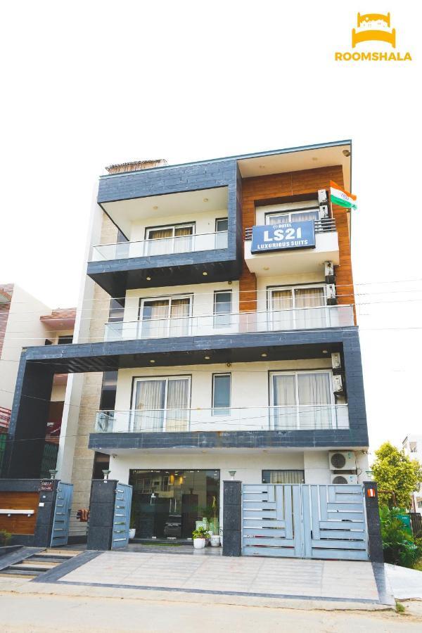 Hotel Ls 21 Badshahpur Dış mekan fotoğraf